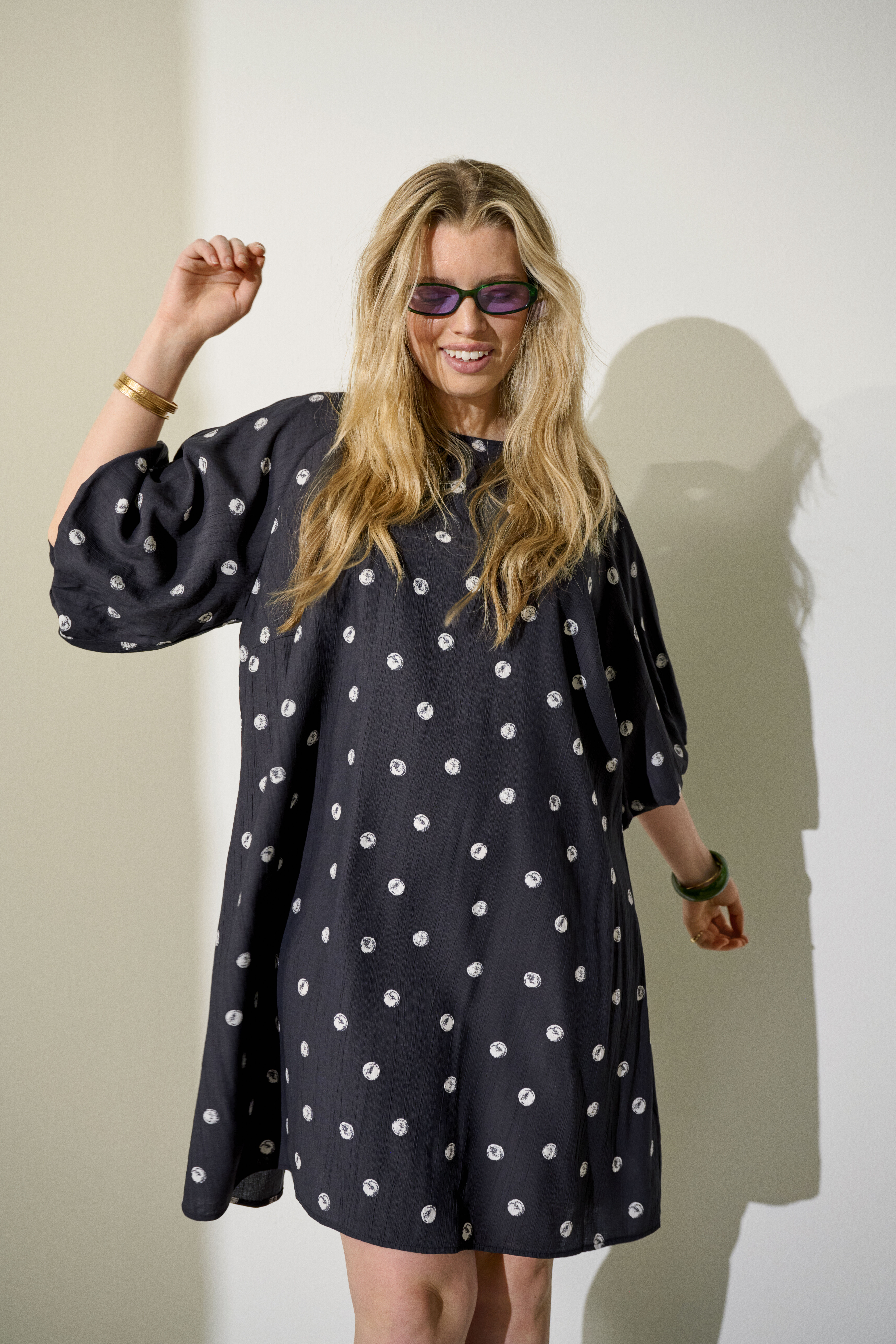 Zizzifashion Black dots, , Model