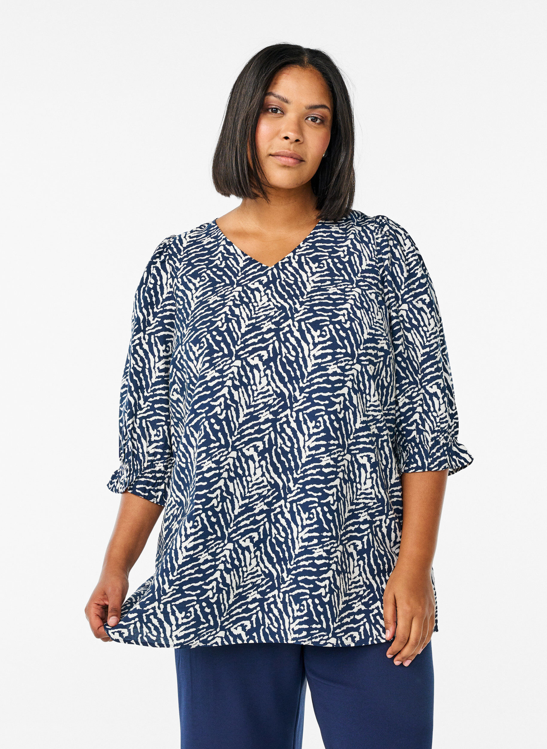 Zizzifashion Tunic with 3/4 sleeves and a V-neck, Blue, Model image number 0