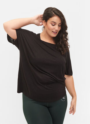 Training t-shirt in viscose with round neckline, Black, Model image number 0