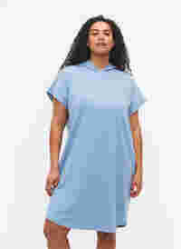 Short-sleeved jumper dress with hood, Faded Denim, Model