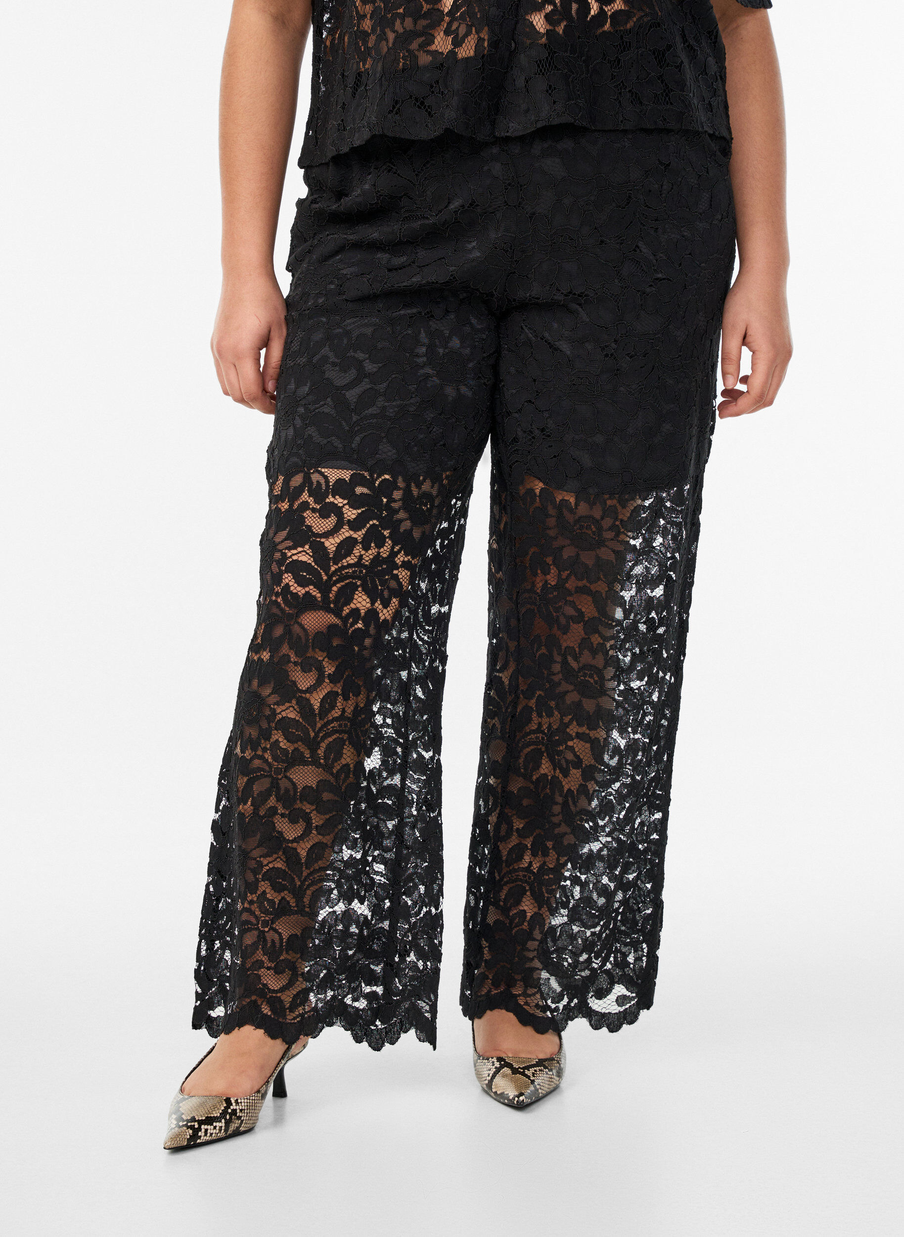 ZizzifashionHigh-waisted lace trousers with straight legs, Black, Model image number 3