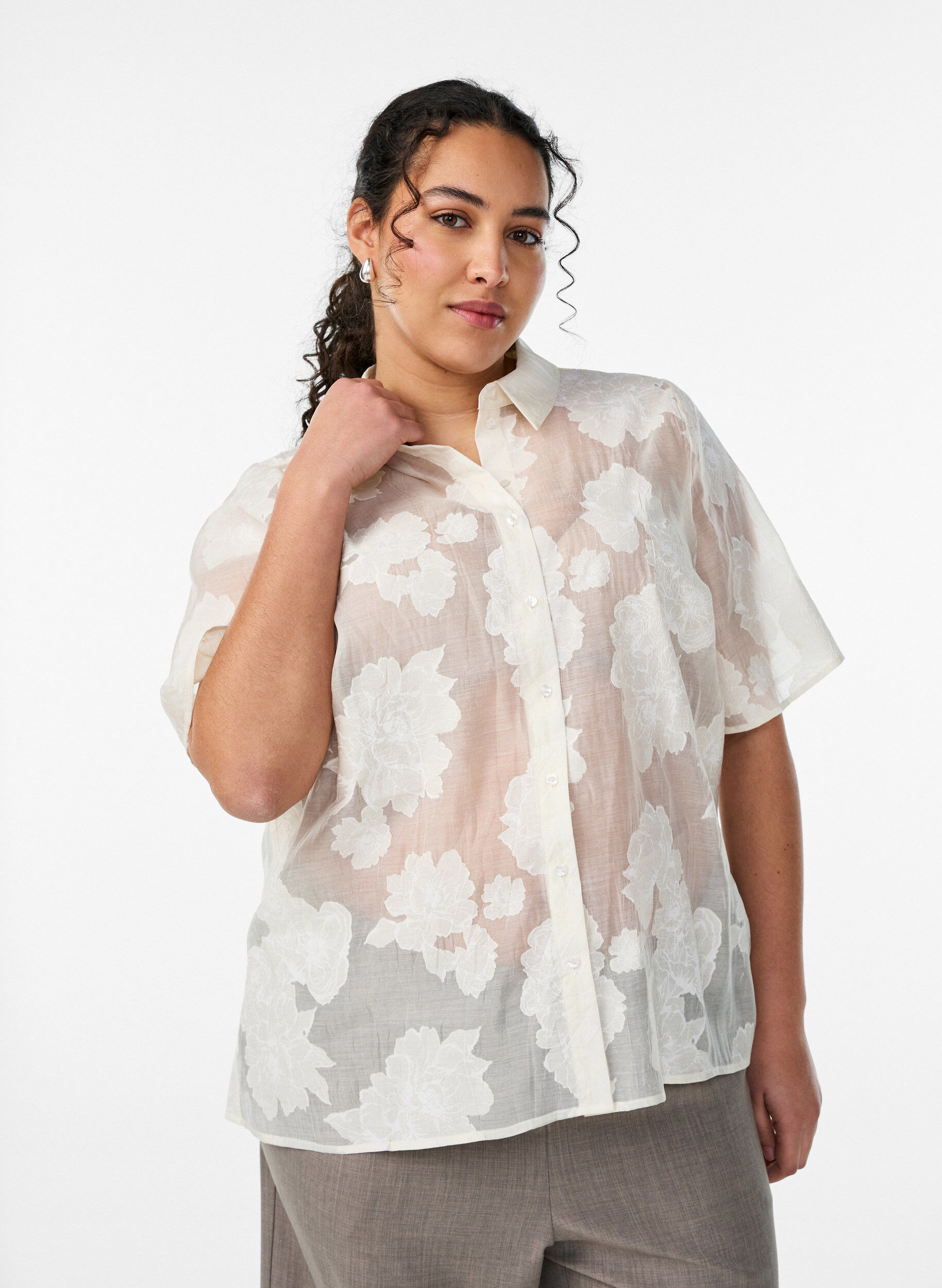 Zizzifashion Sheer shirt blouse with floral print, Beige, Model image number 0