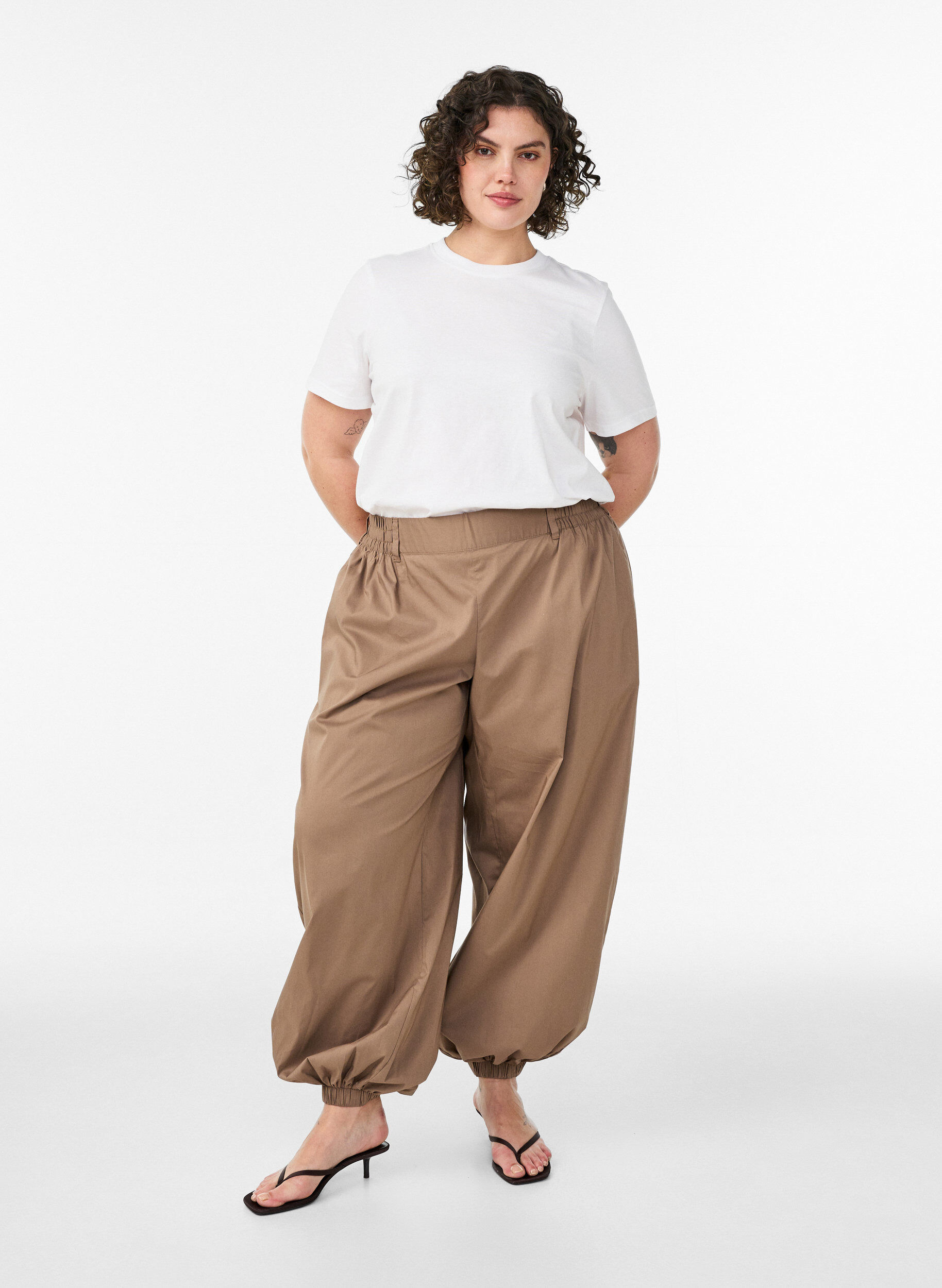 ZizzifashionHigh-waisted balloon trousers with an elasticated waistband, Brown, Model image number 0