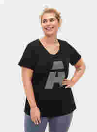 Sports t-shirt with print, Black w. stripe A, Model
