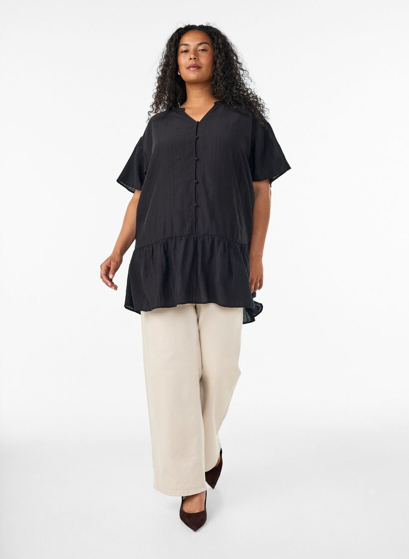 Loose tunic with crinkled texture and ruffle hem, Black, Model image number 1