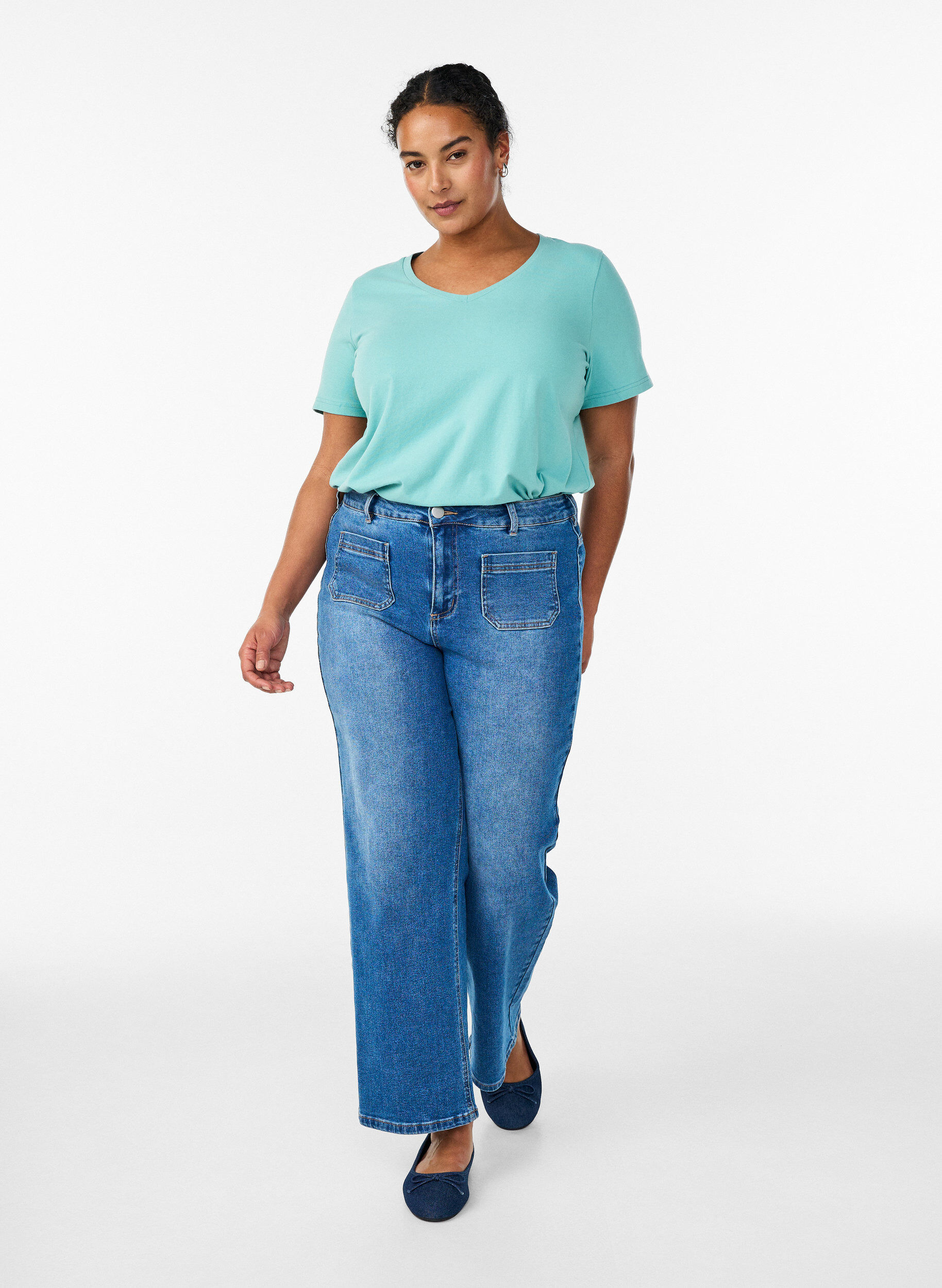 ZizzifashionSolid coloured basic t-shirt in cotton, Green, Model image number 1