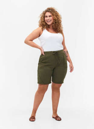Loose cotton shorts with pockets, Ivy Green, Model image number 4