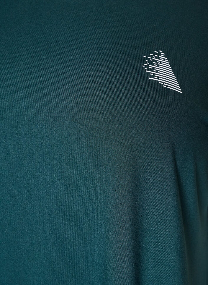 Long training t-shirt, Green, Packshot image number 2