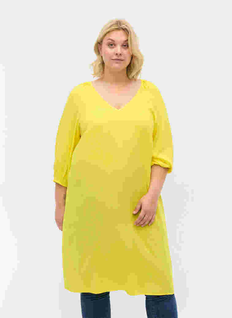 Viscose dress with v-neck, Blazing Yellow, Model