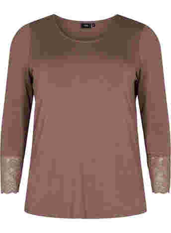 Long-sleeved viscose blouse with lace detail