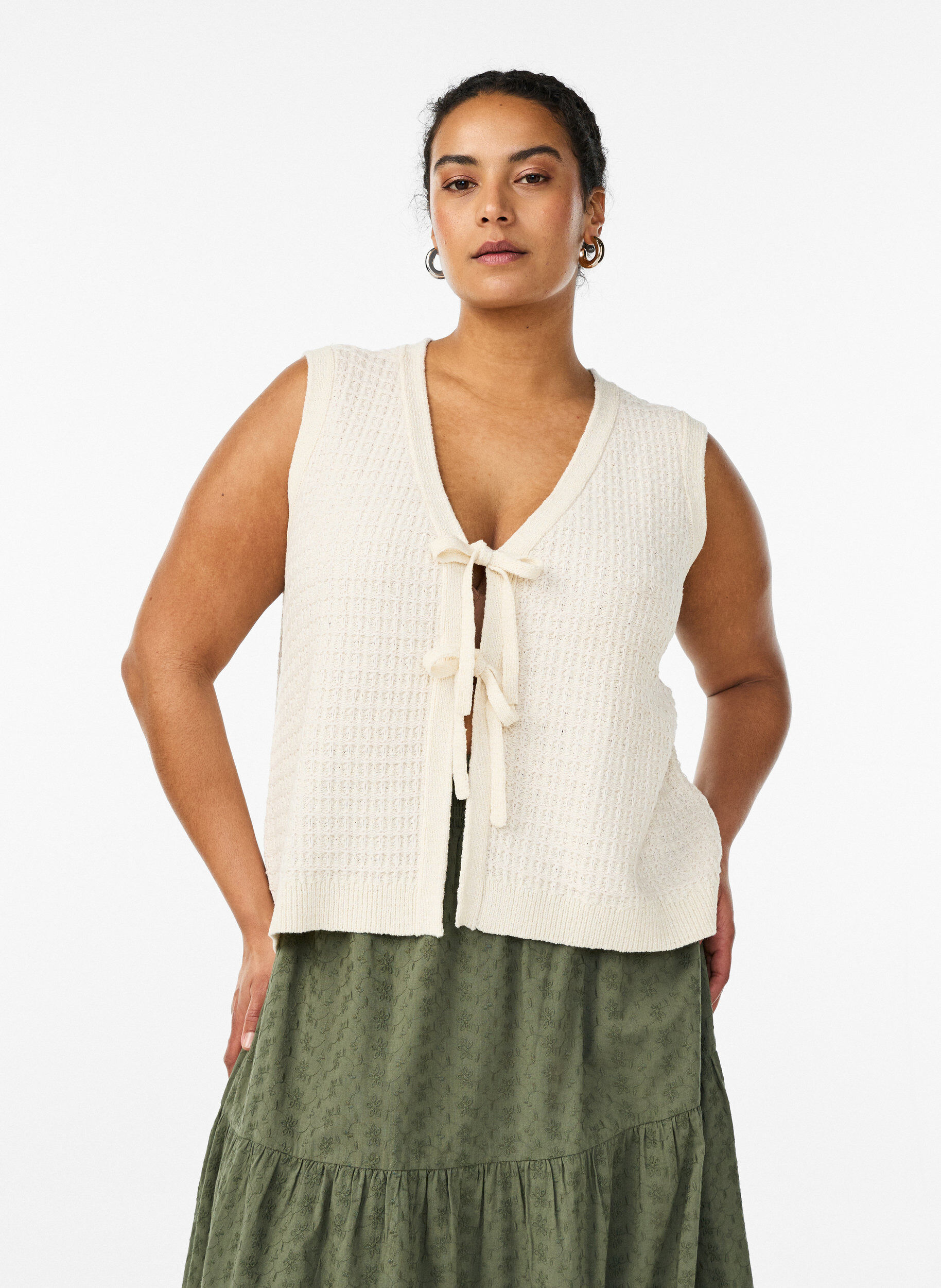 Zizzifashion Textured knit vest with tie-belt, Vanilla, Model image number 0