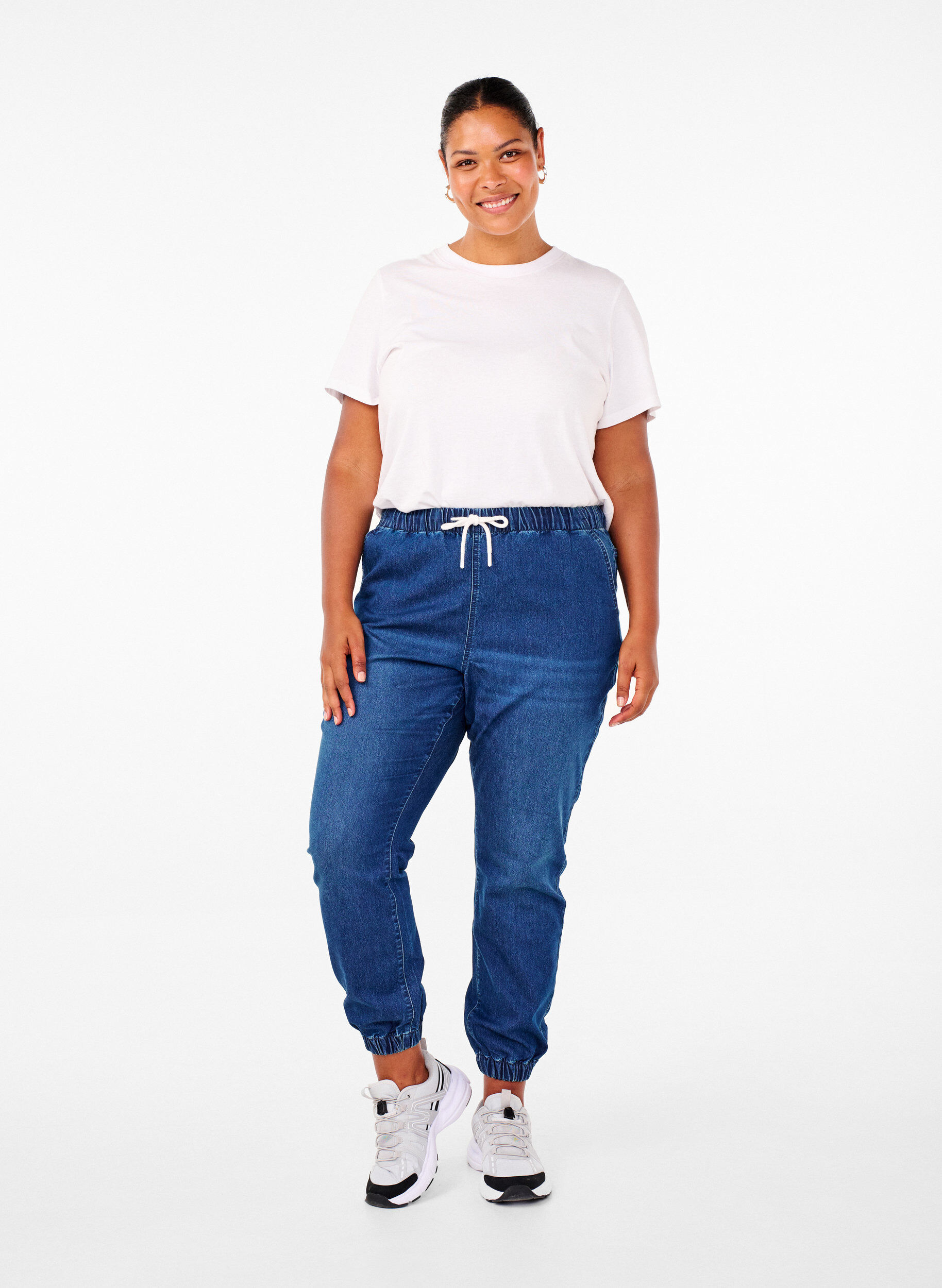 Denim joggers with pockets, Blue, Model