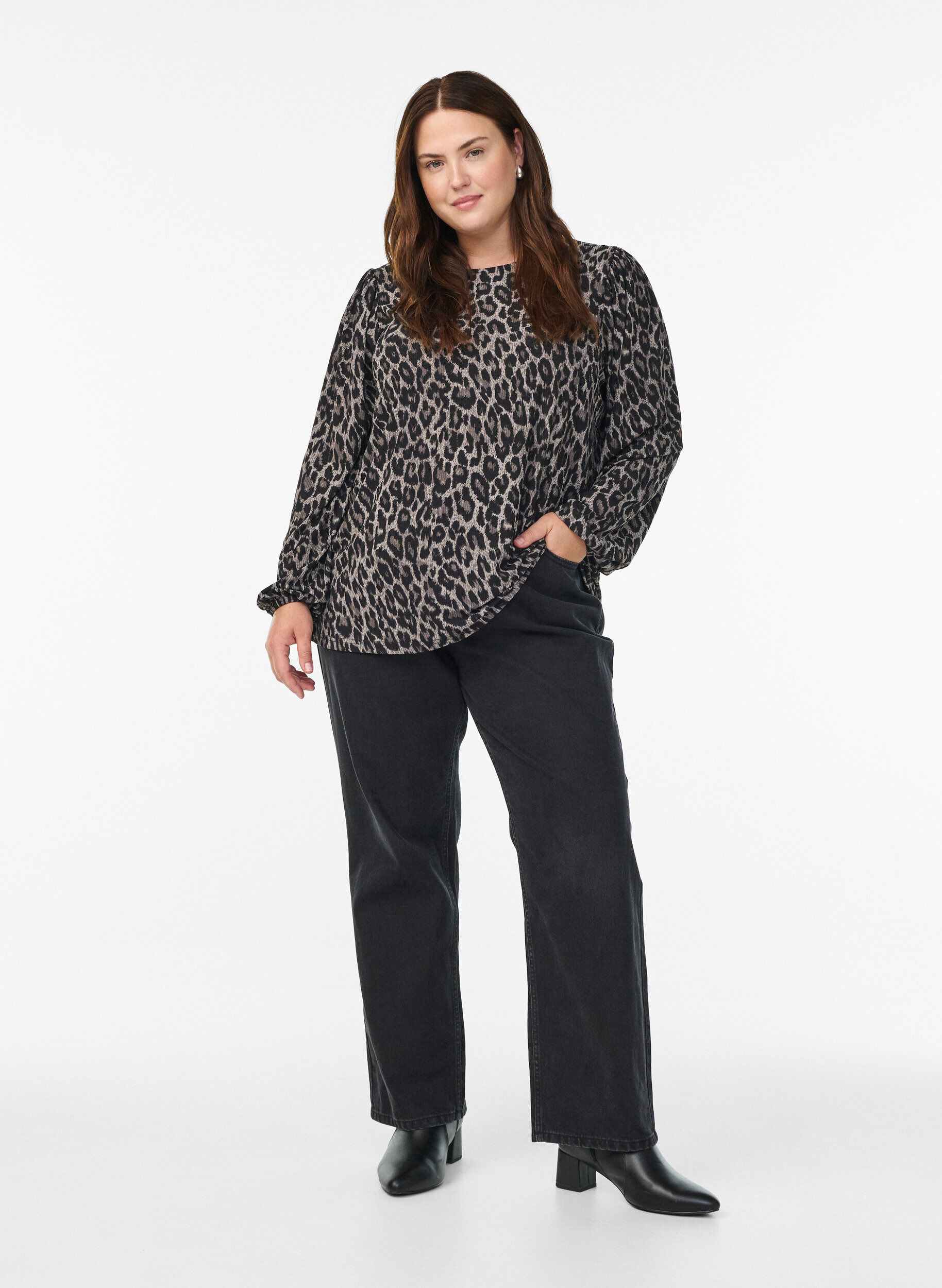 ZizzifashionBlouse with long sleeves and leopard print, Dark Grey, Model image number 1