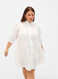 Embroidery anglaise shirt dress in cotton, Bright White, Model
