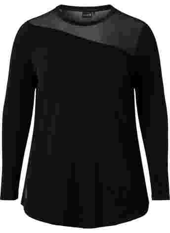 Training top with mesh and long sleeves