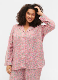 Cotton pyjama top with floral print, Powder Pink, Model