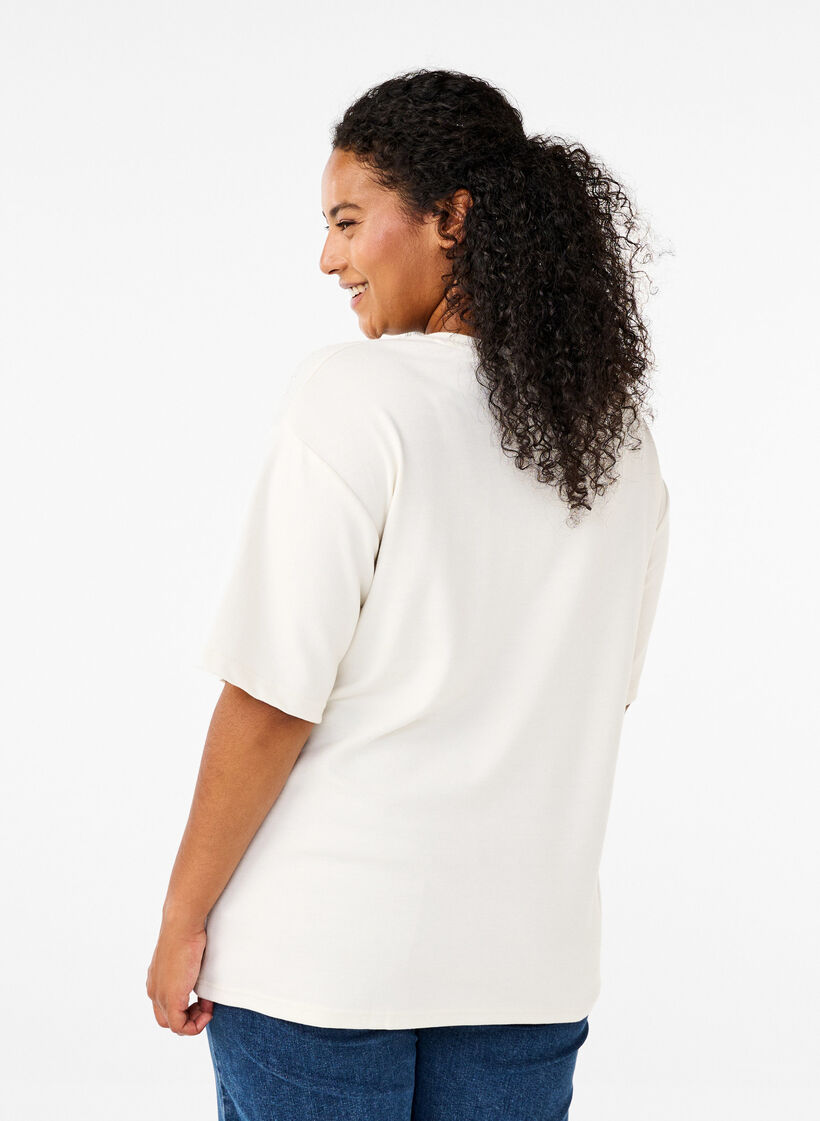 T-shirt with rhinestones and round neck, White, Model image number 2