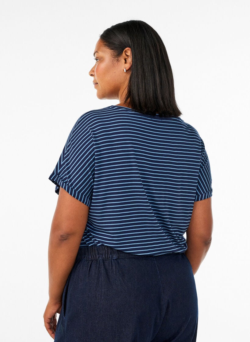 Striped T-shirt in viscose with a round neck, Blue, Model image number 2