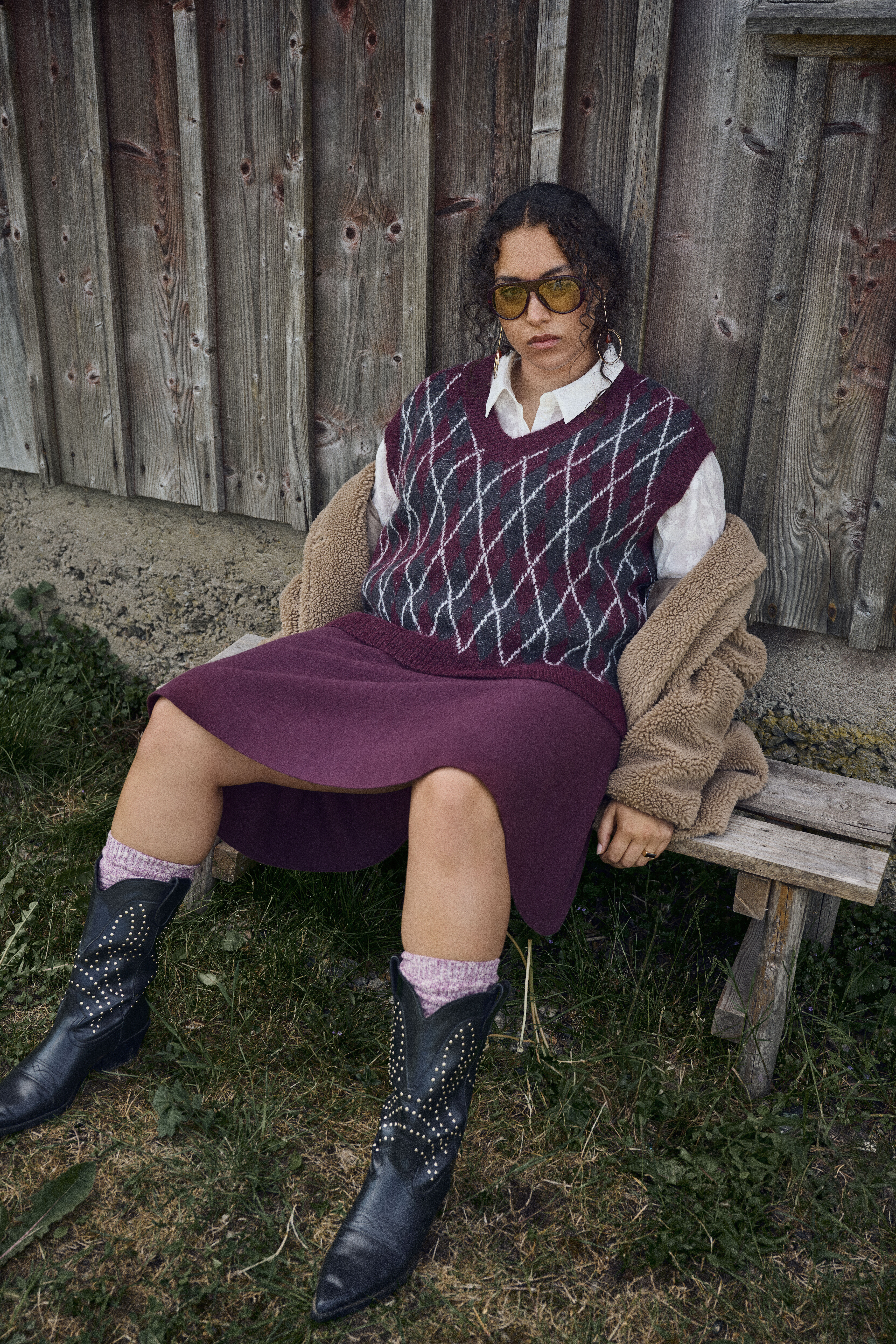 Checked waistcoat and skirt, , Model