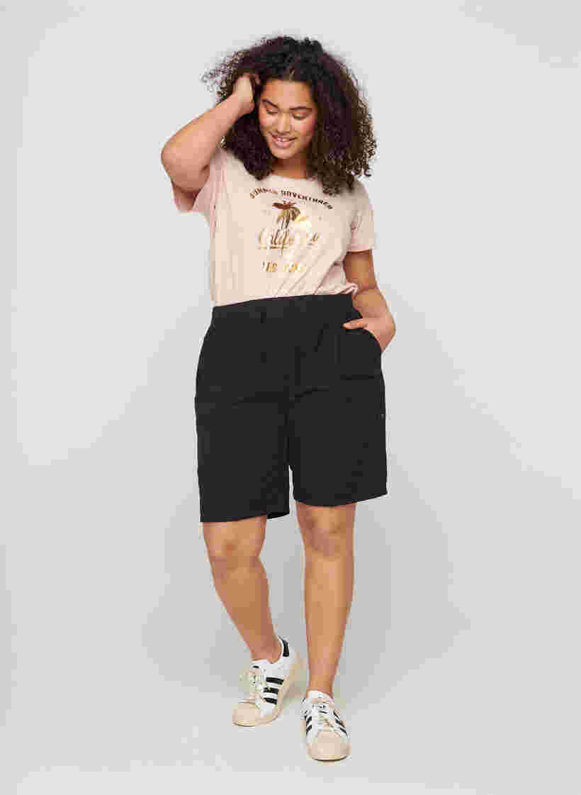 Loose cotton shorts with pockets, Black, Model image number 2