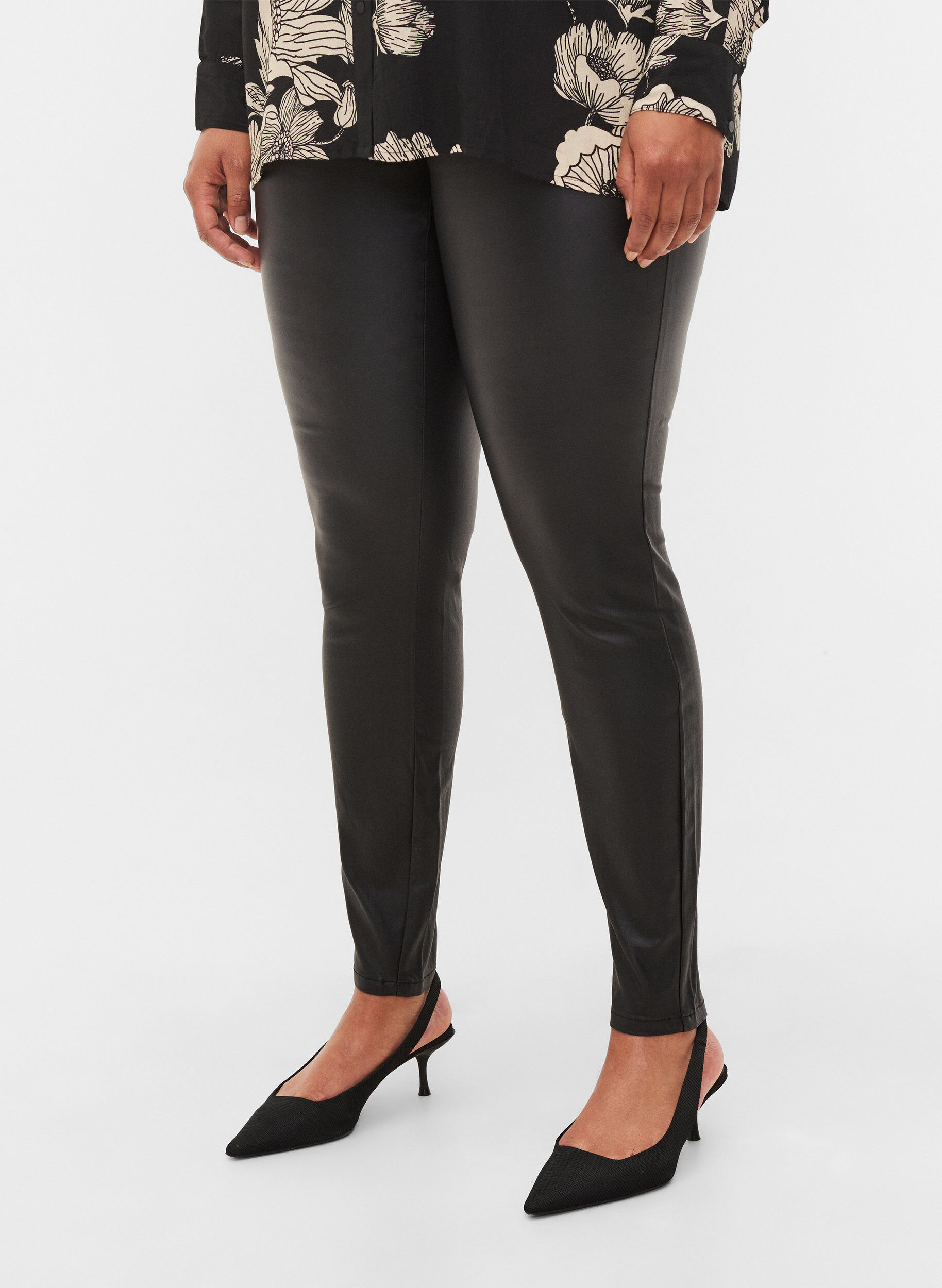 Zizzifashion Coated, viscose blend legging, Black, Model image number 2