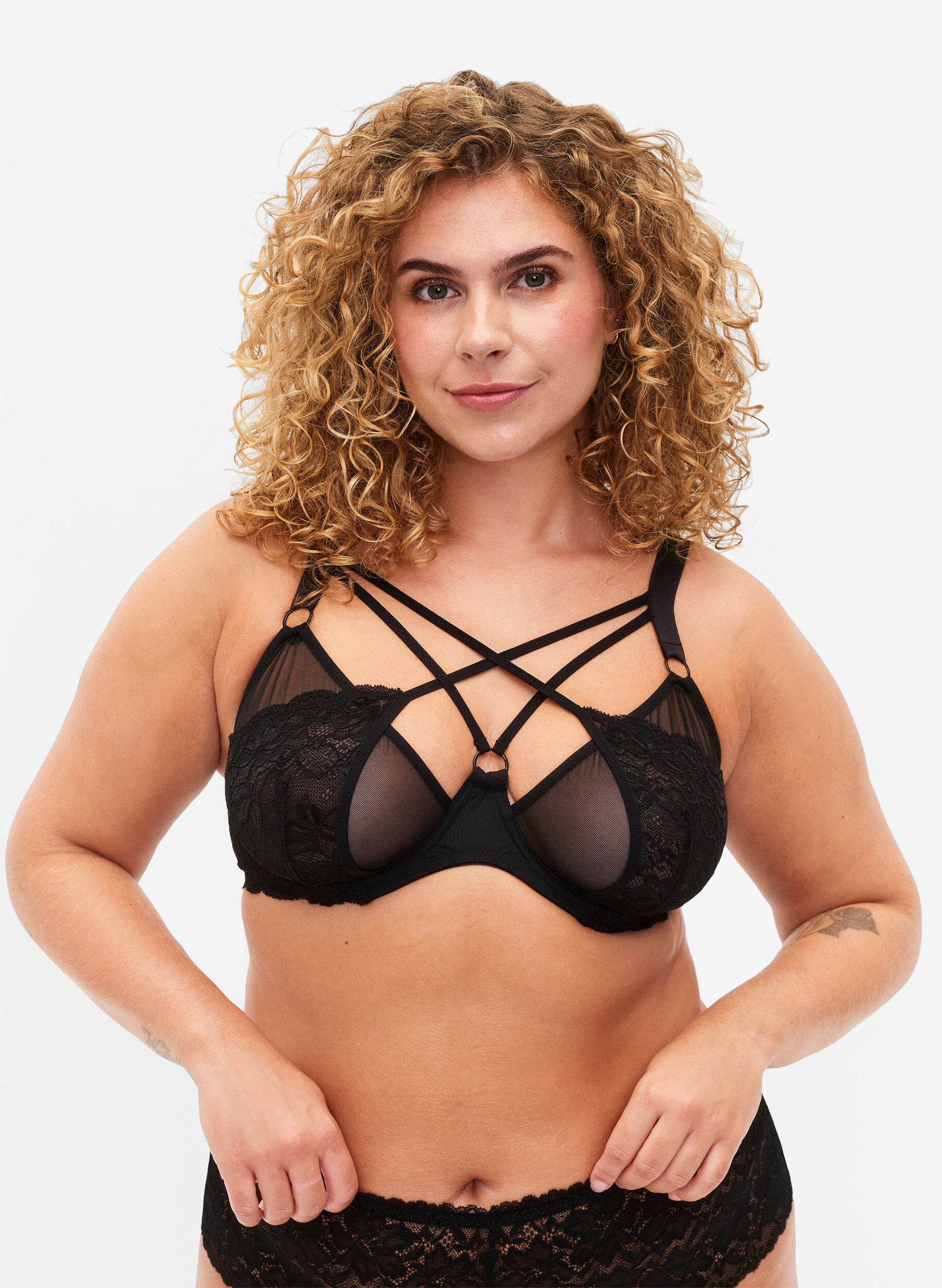 Zizzifashion Full cover bra with string and lace, Black, Model image number 0