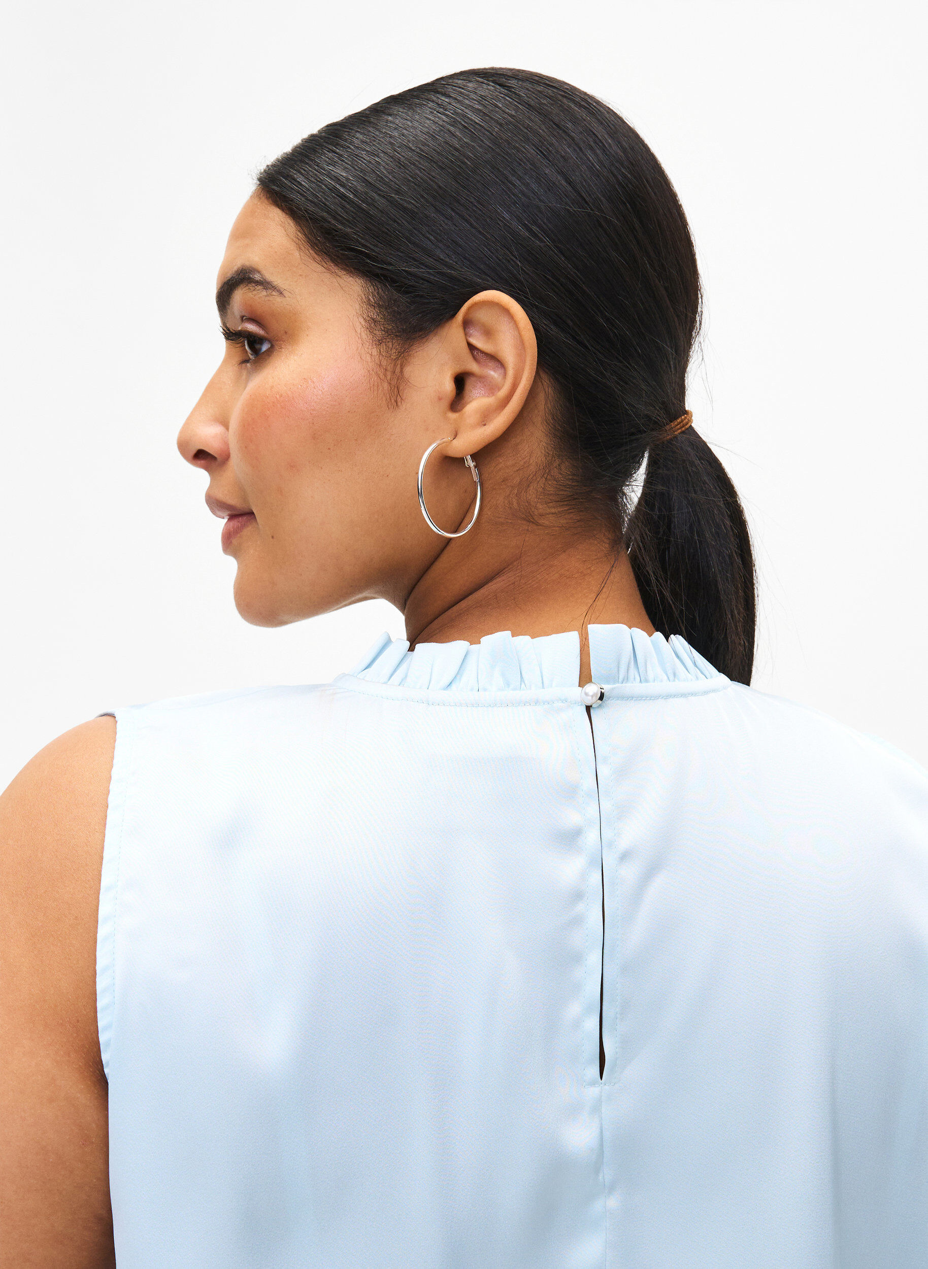 Zizzifashion Sleeveless party top in satin, Delicate Blue, Model image number 2