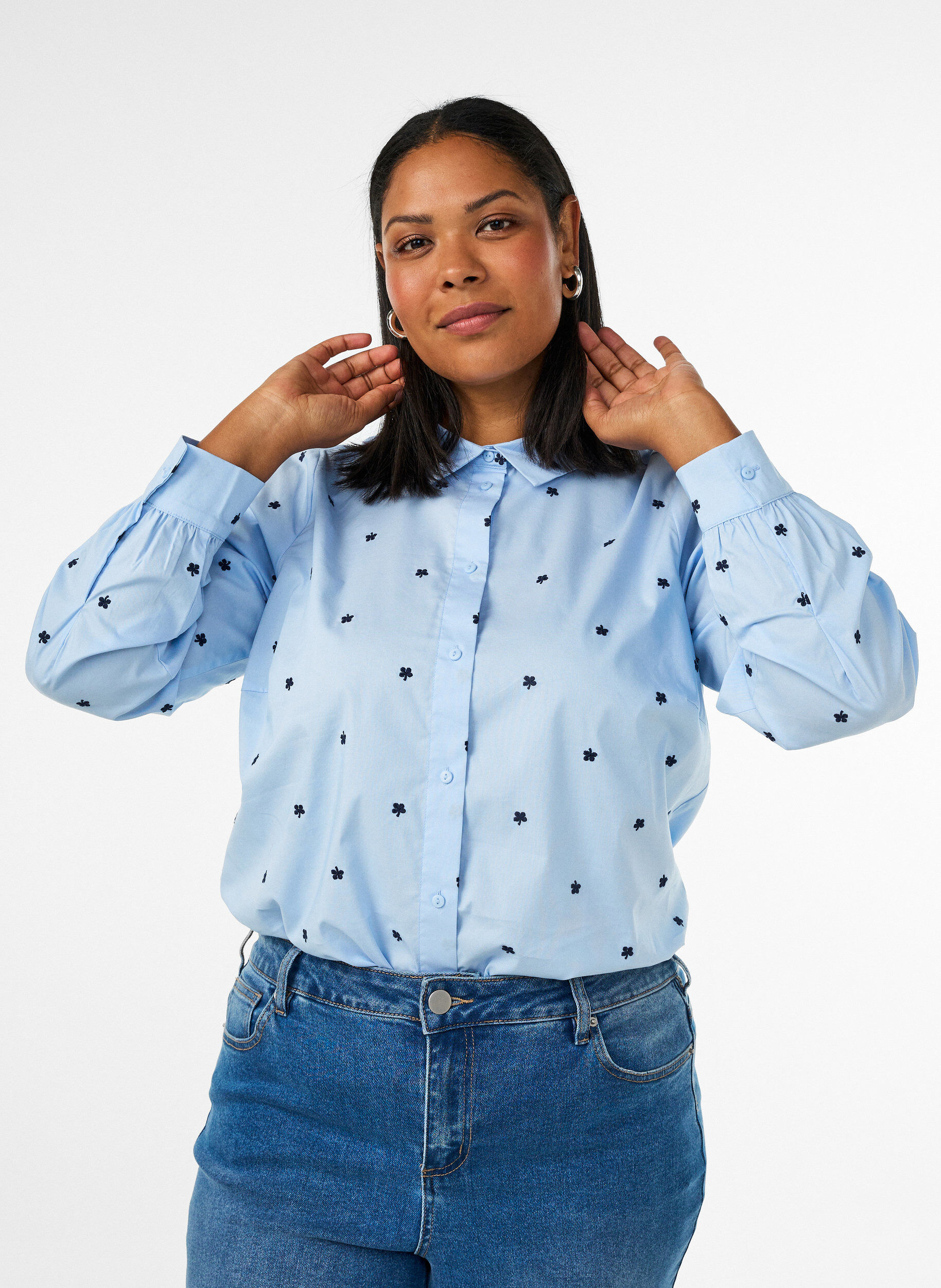 Shirt with embroidered flowers, Light Blue, Model