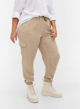 Loose viscose trousers with large pockets, Oxford Tan, Model image number 2
