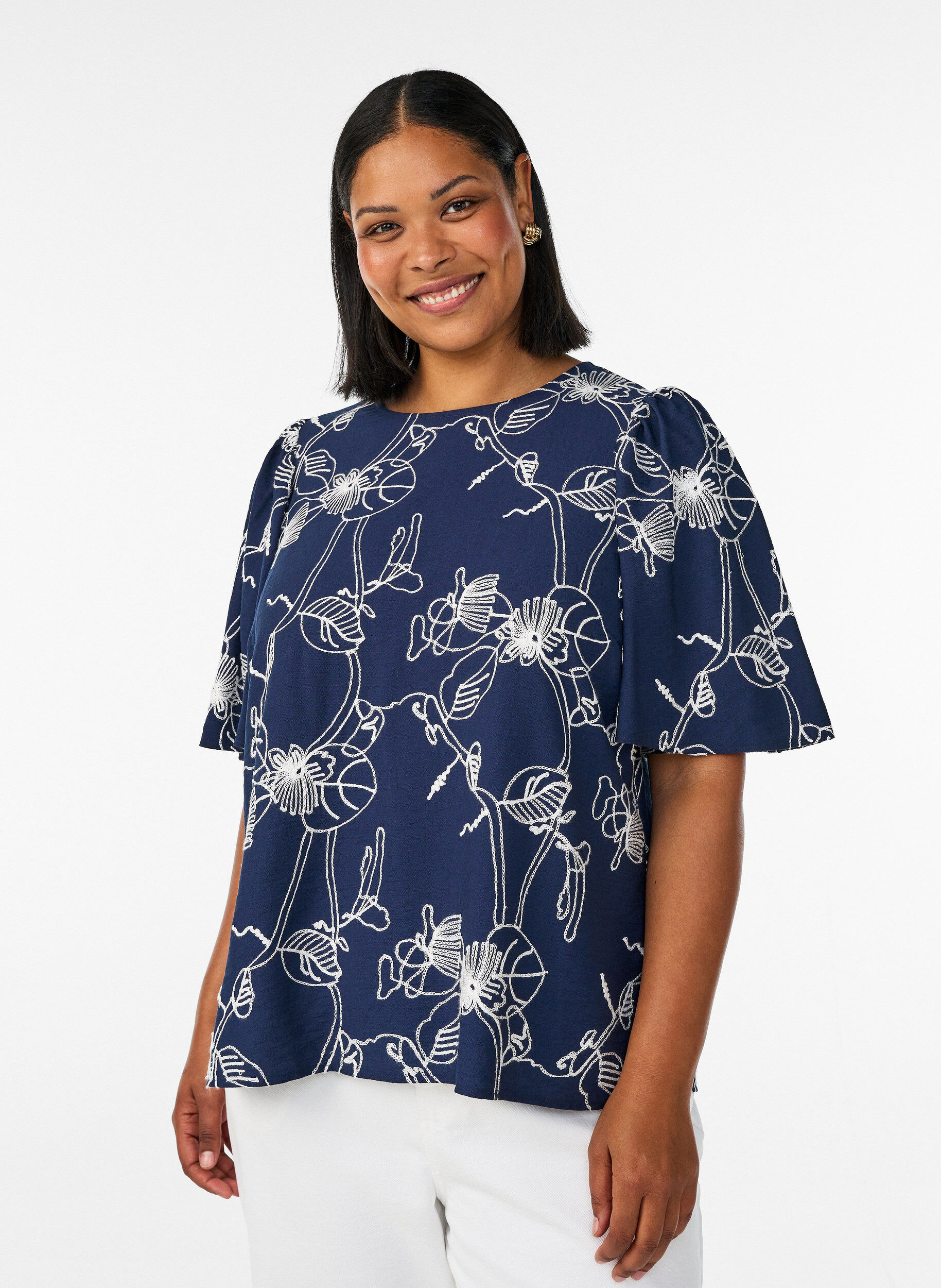 ZizzifashionShort-sleeved blouse with embroidered pattern, Blue, Model image number 0