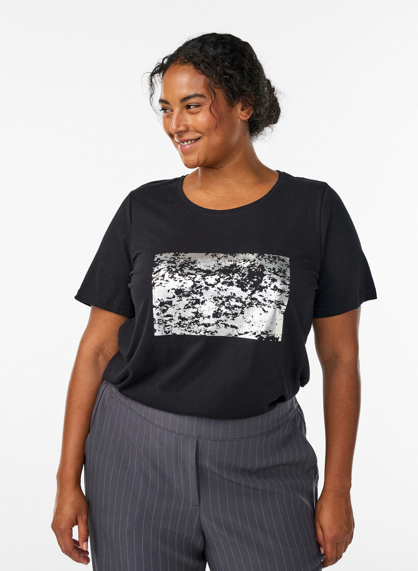 T-shirt with motif, Black, Model image number 0