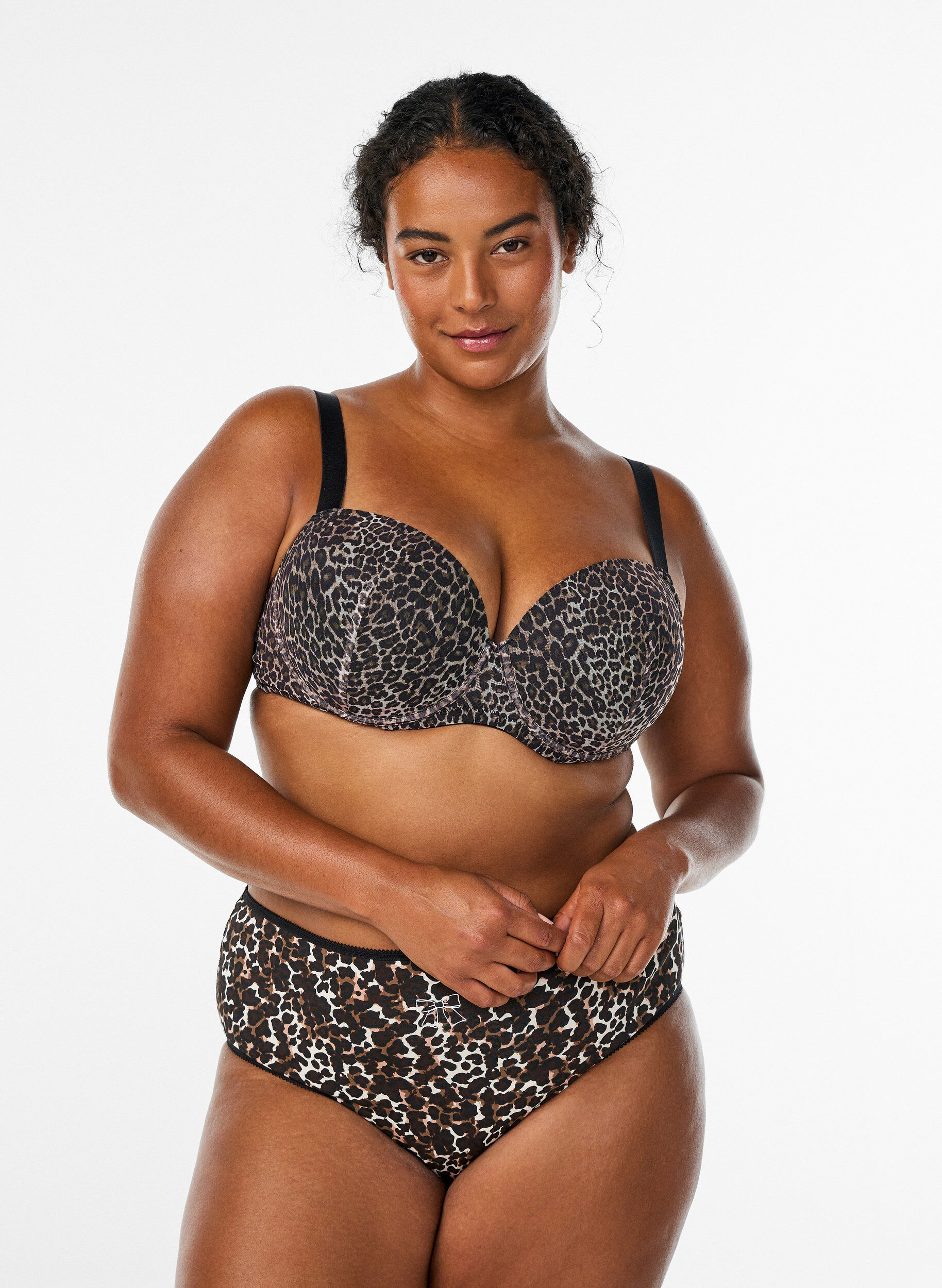 Zizzifashion Moulded bra with leopard patterned mesh, Brown, Model image number 1