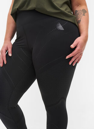 Cropped gym leggings with textured pattern, Black, Model image number 2