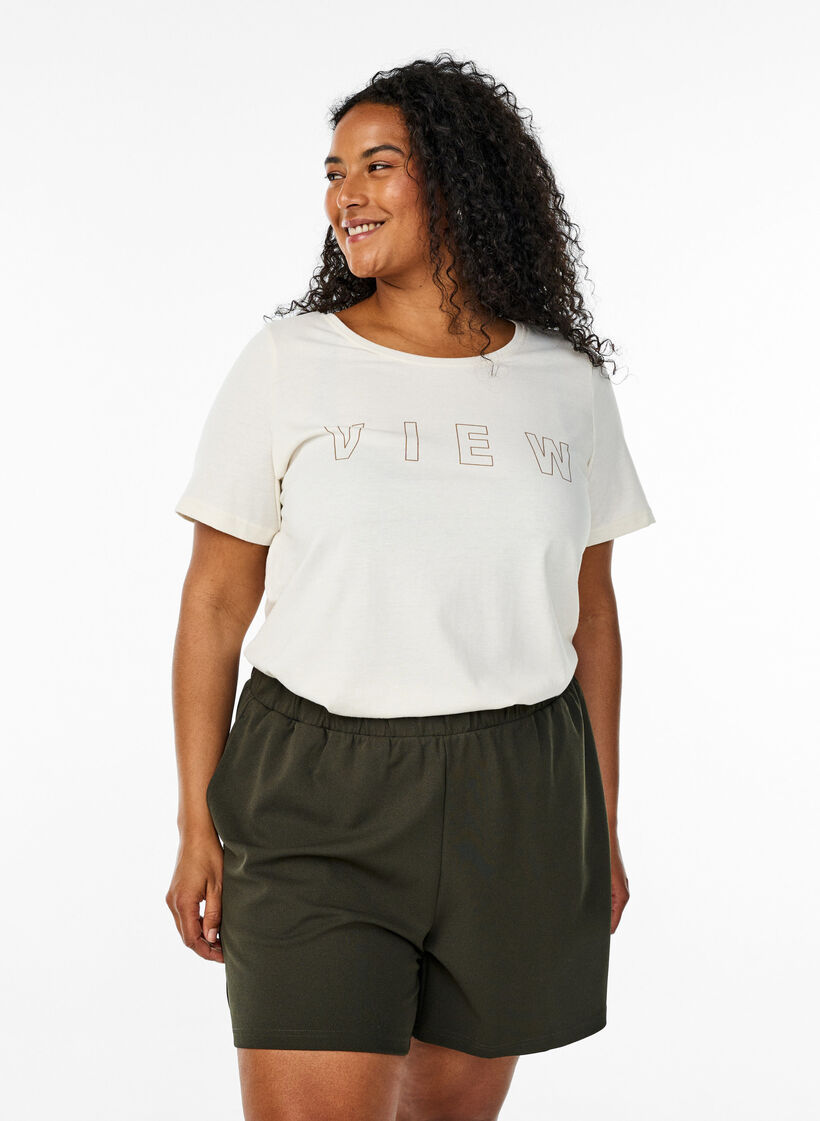 Loose shorts with pockets, Green, Model image number 0