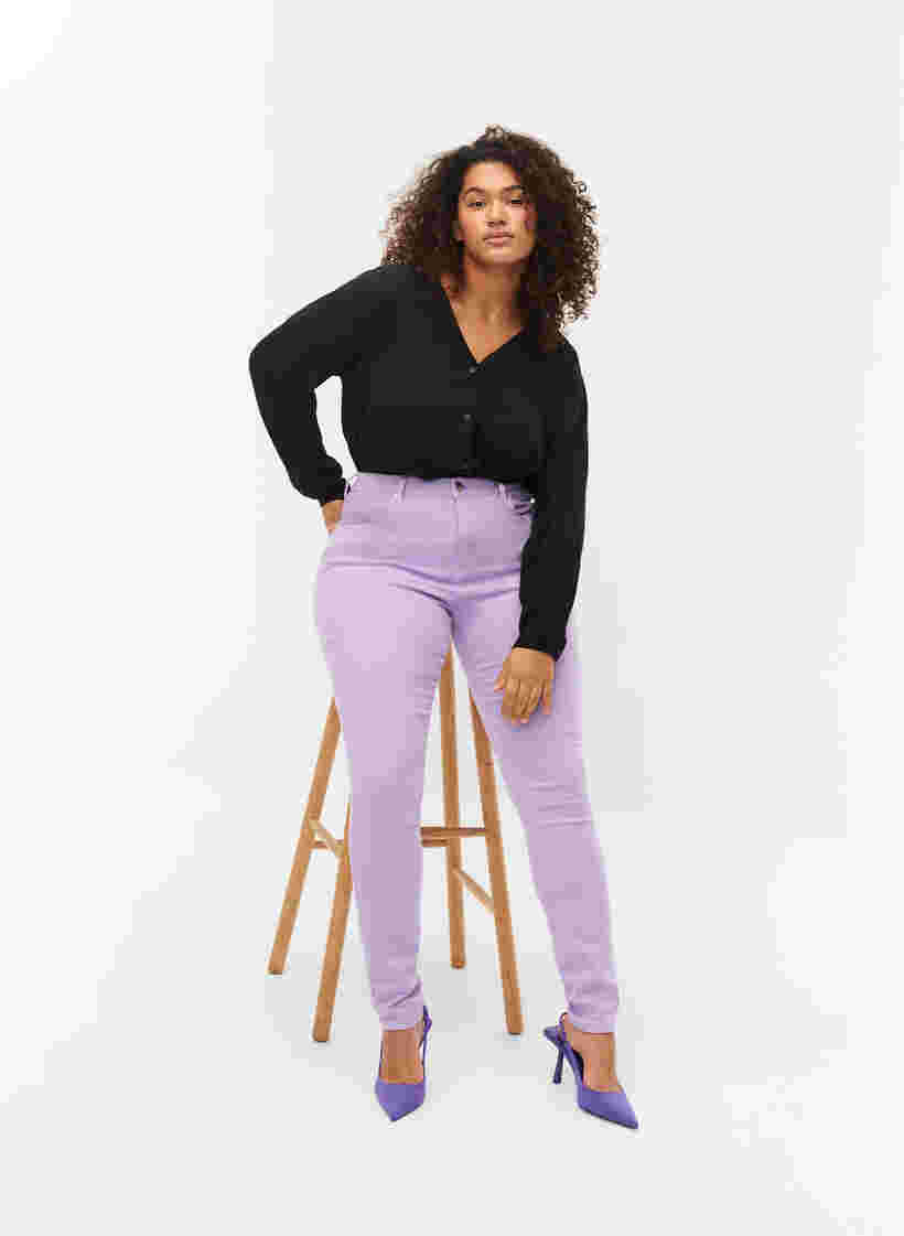 High waisted Amy jeans with super slim fit, Lavender, Model image number 2