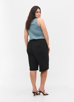 Shorts with elastic waist and pockets, Black, Model image number 1