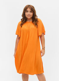 Short-sleeved viscose dress, Orange Peel, Model