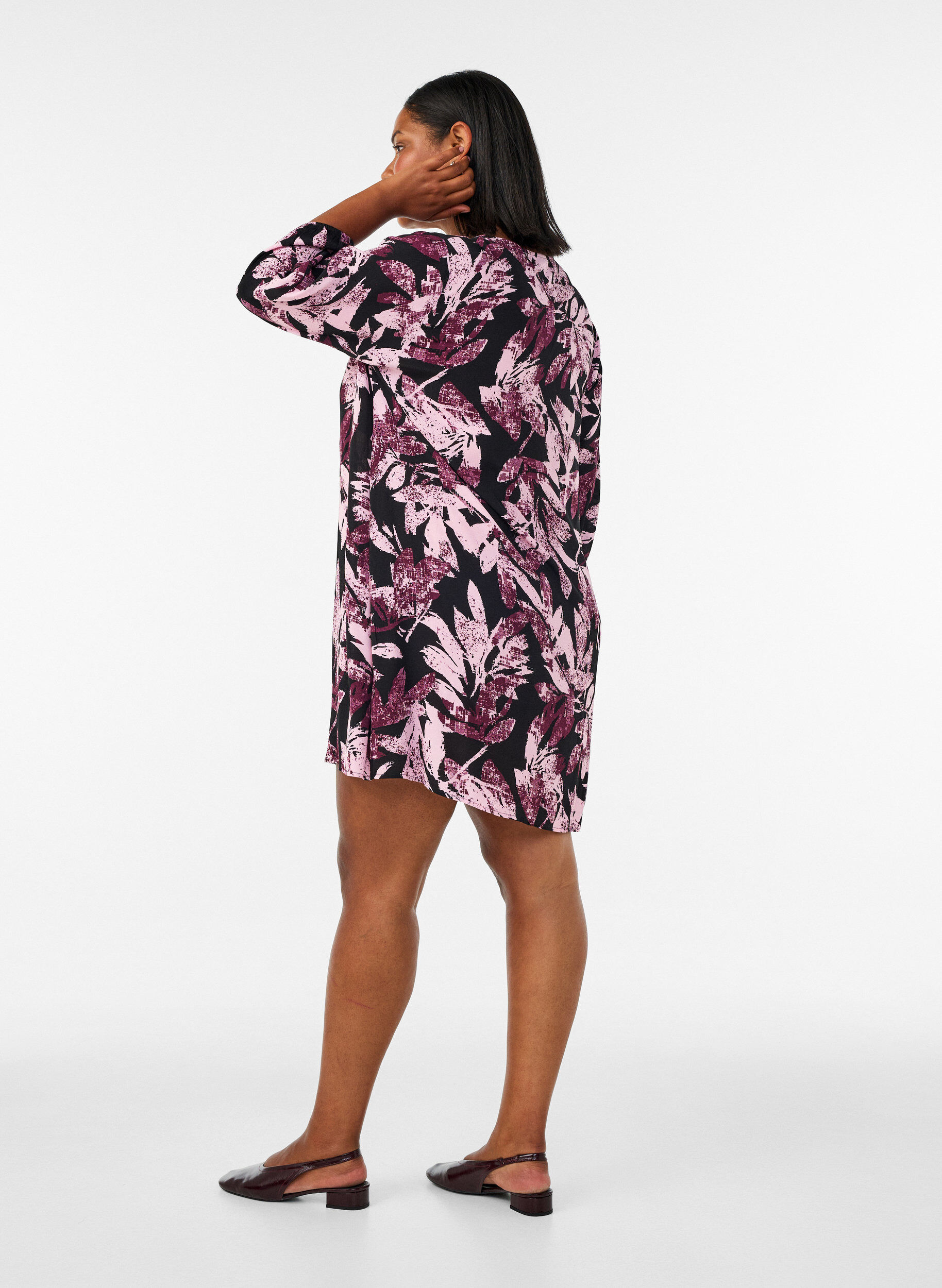 ZizzifashionShort floral viscose dress with 3/4 sleeves, Black, Model image number 2