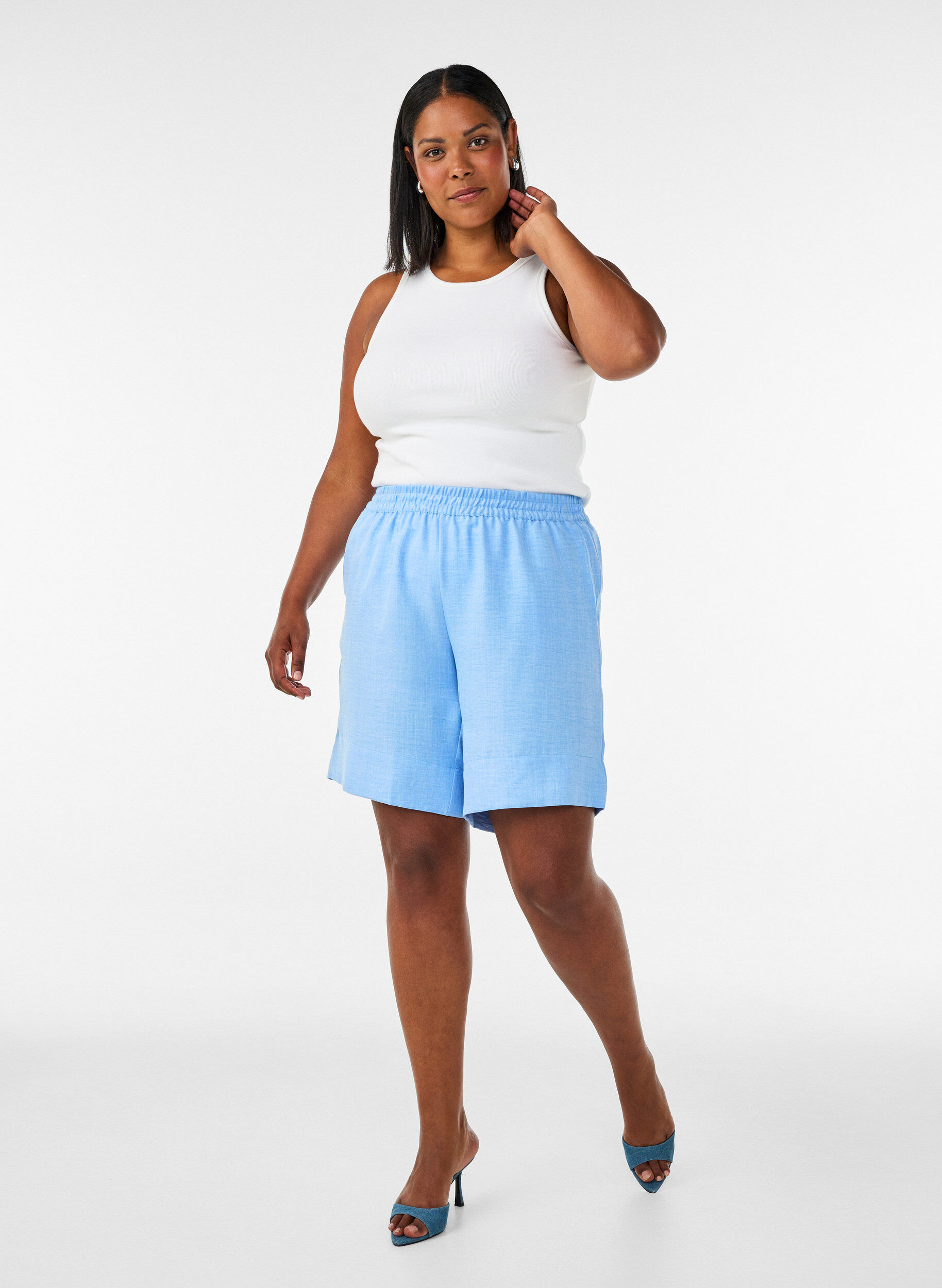 ZizzifashionShorts with pockets and high waist, Light Blue, Model image number 1
