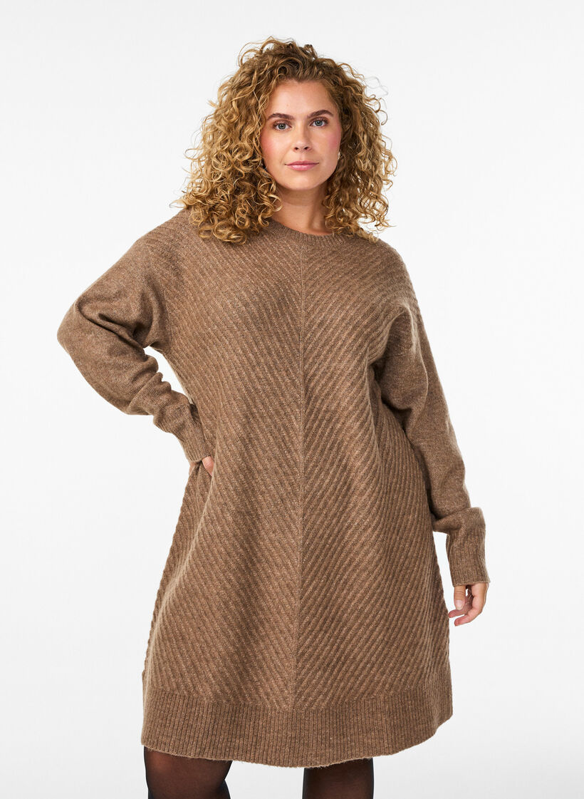 Short knitted dress with a V-shaped textured pattern, Brown, Model image number 0