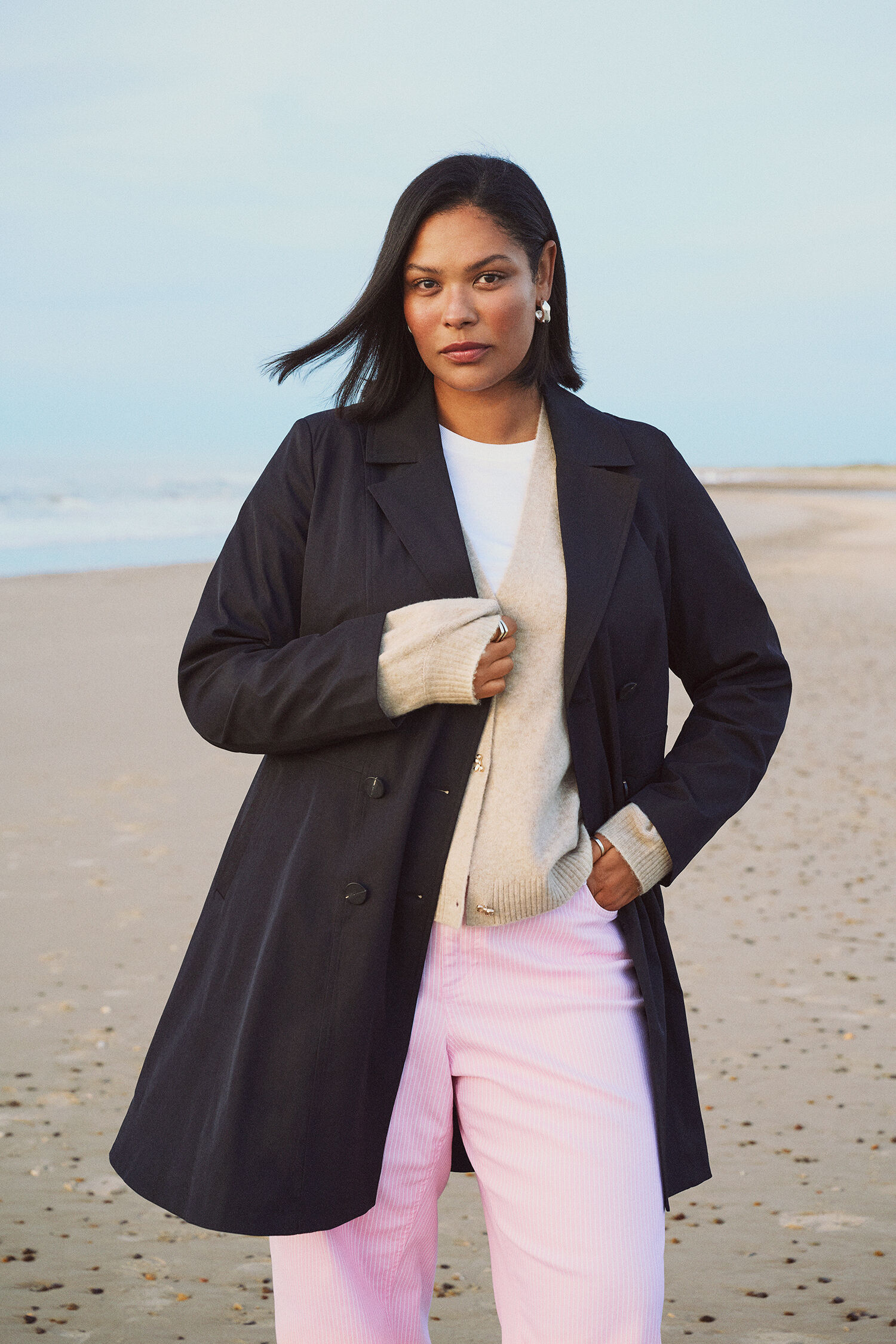 Zizzifashion Black trench coat, , Model