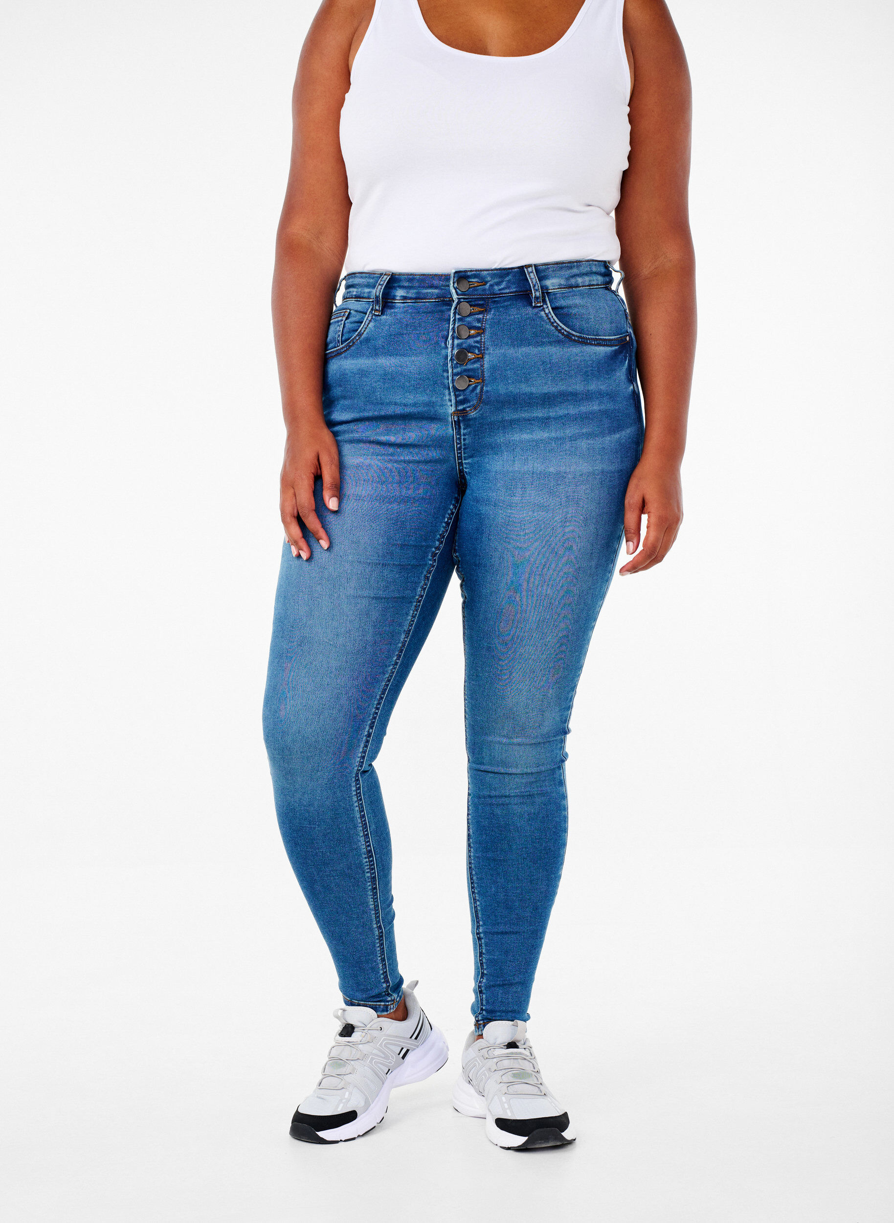 Zizzifashion High-waisted Amy jeans with button closure, Blue Denim, Model image number 2
