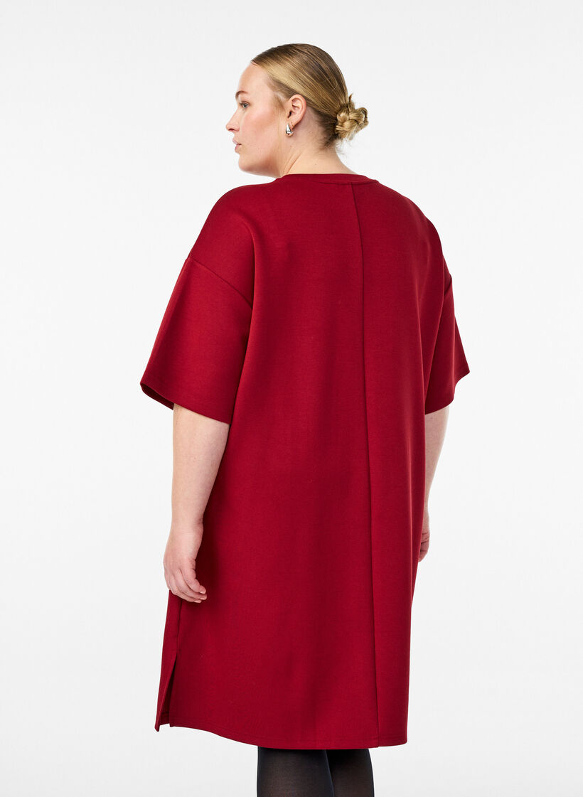 T-shirt dress in jersey with side slits, Red, Model image number 2