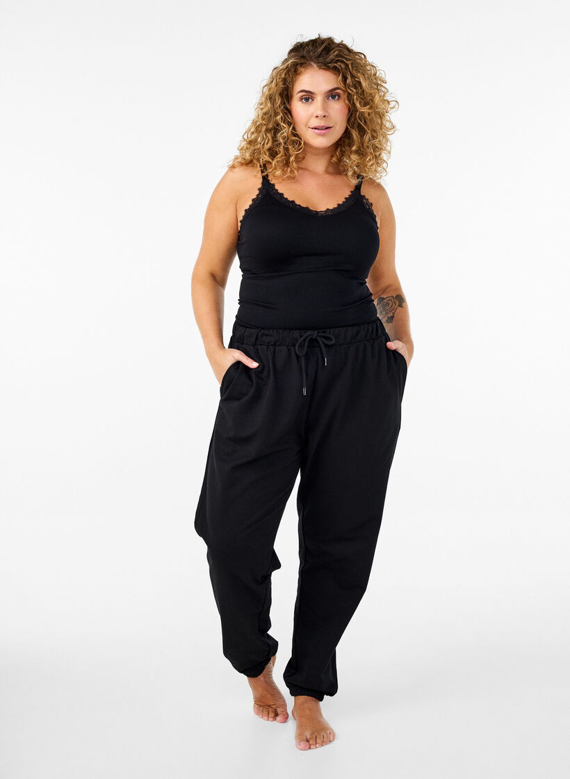 Seamless top with lace trim, Black, Model image number 2