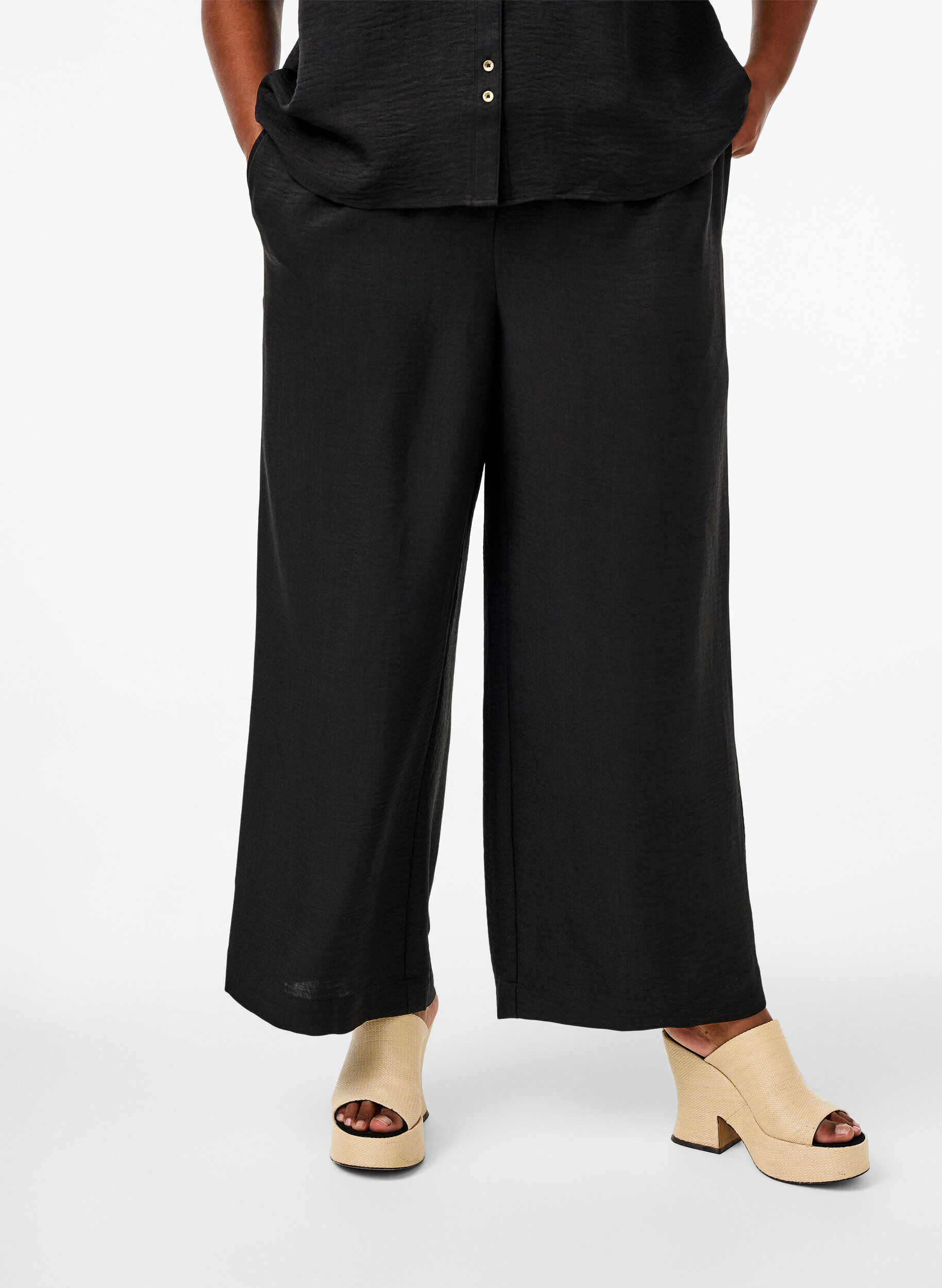 ZizzifashionLoose trousers with elasticated waistband and pockets, Black, Model image number 2
