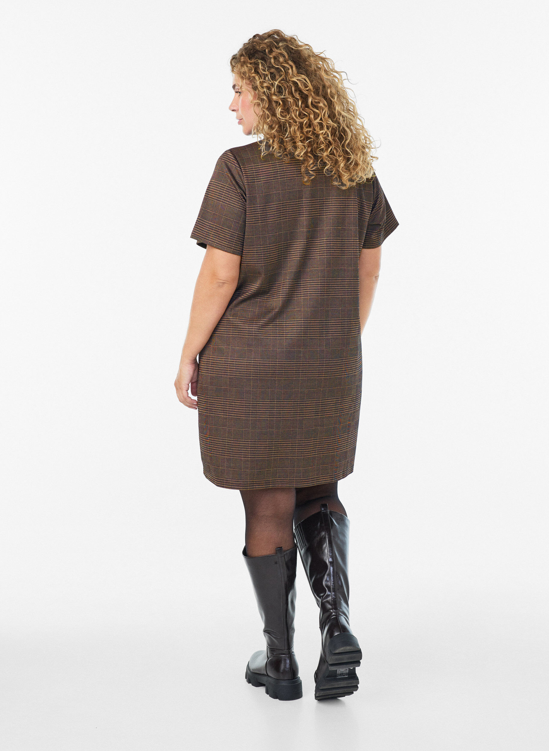 Short checked dress with a shirt collar - Brown - Sz. M - Zizzifashion