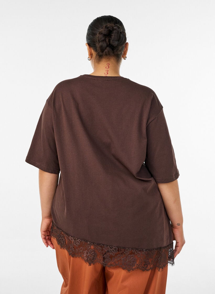 T-shirt with asymmetric lace hem, Brown, Model image number 2