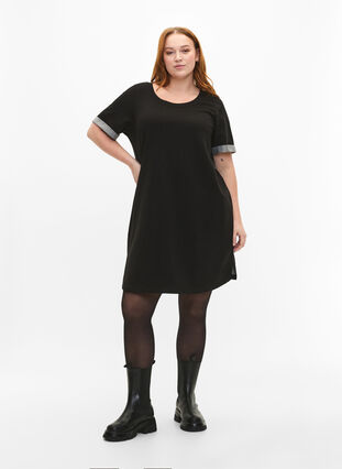 Short-sleeved sweat dress with pockets, Black, Model image number 2