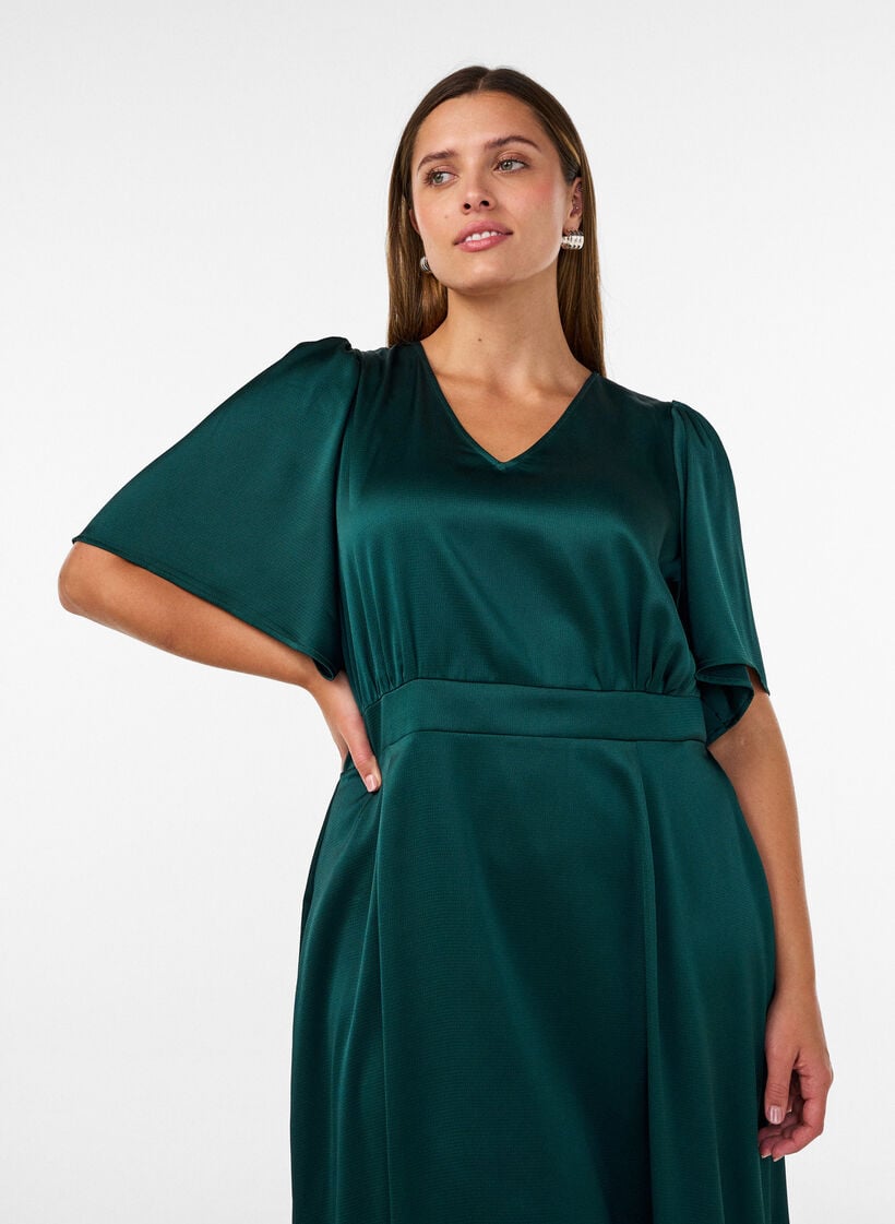 Empire party dress in midi length, Green, Model image number 2