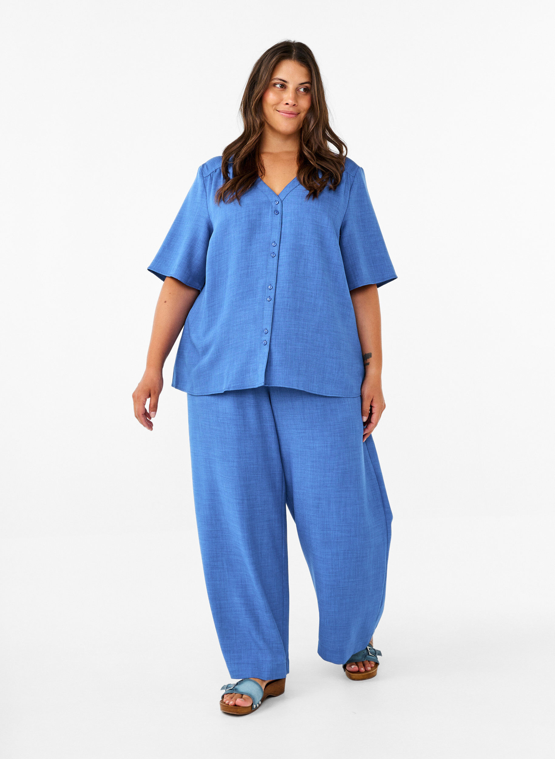ZizzifashionLoose trousers with elasticated waistband and pockets, Blue, Model image number 0
